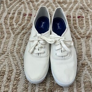 Keds Canvas Sneakers Sz 8